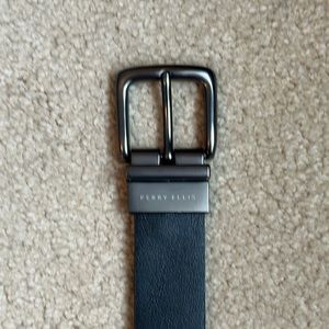 LIKE NEW - Perry Ellis reversible belt Black/Brown. Size 36